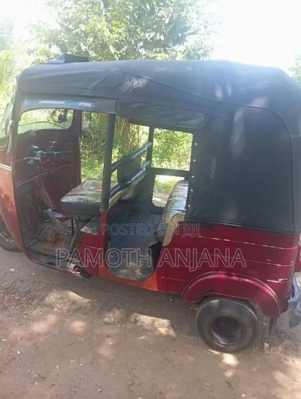 Bajaj 2 Stroke 2000 Three Wheel (Used)
