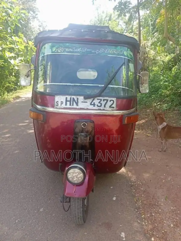Bajaj 2 Stroke 2000 Three Wheel (Used)
