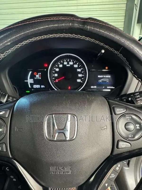 Honda Vezel 2016 SUV (Used)
