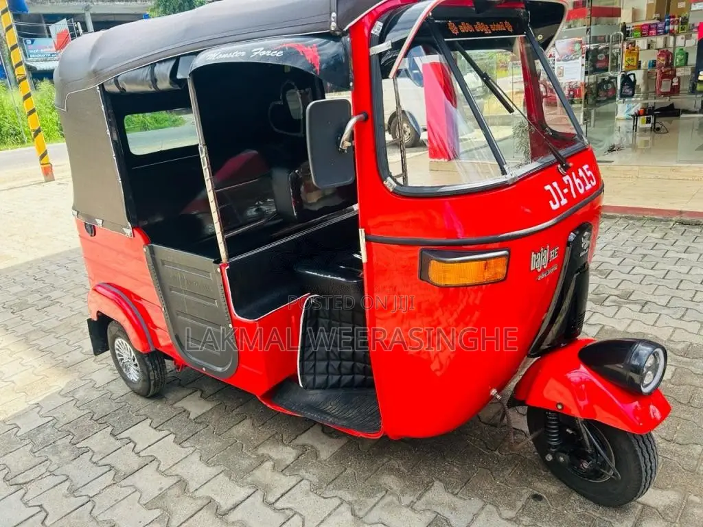 Bajaj 2 Stroke 2004 Three Wheel (Used)