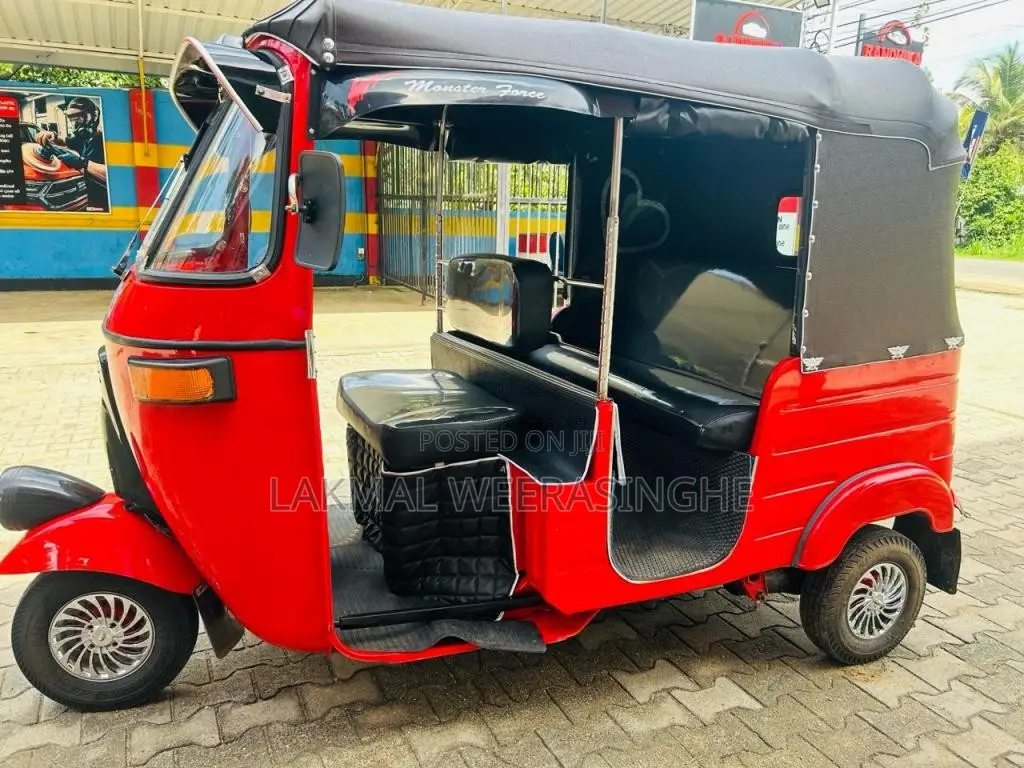 Bajaj 2 Stroke 2004 Three Wheel (Used)