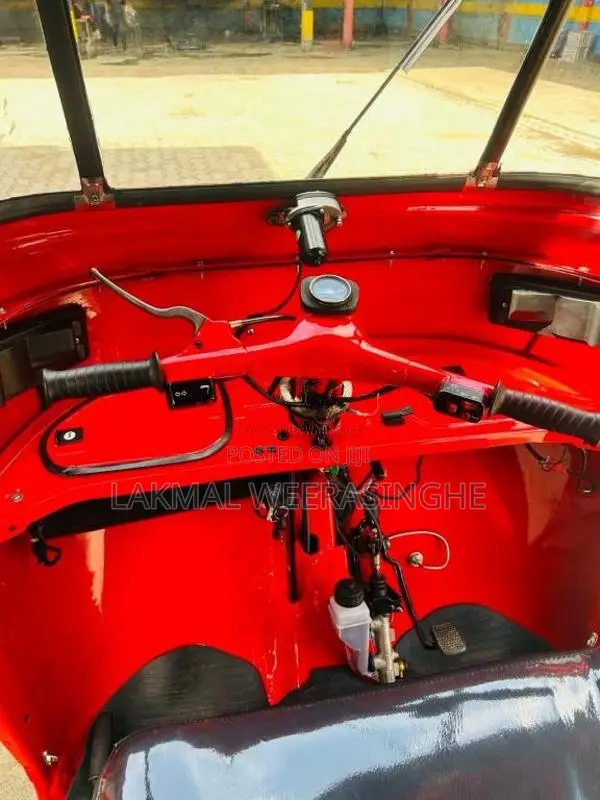 Bajaj 2 Stroke 2004 Three Wheel (Used)