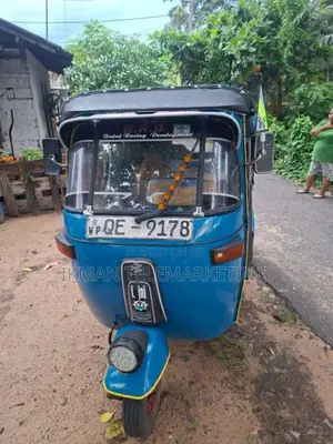 Bajaj 2 Stroke 2006 Three Wheel (Used)