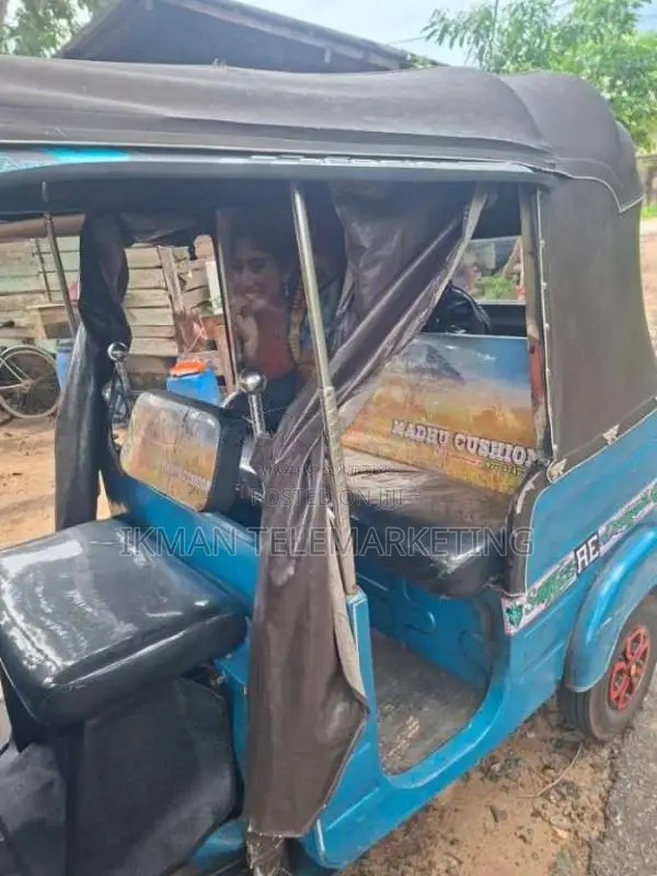 Bajaj 2 Stroke 2006 Three Wheel (Used)