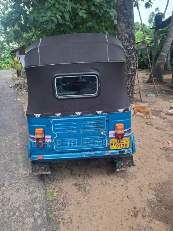 Bajaj 2 Stroke 2006 Three Wheel (Used)
