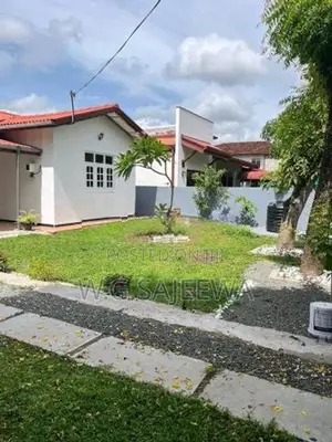 Guest house, Villa, Transit hotel for rent in Katunayake