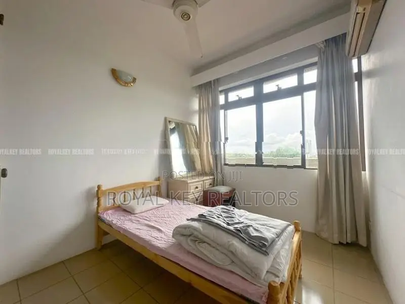 🏢 Flower Court – 03 BR Semi Furnished Apartment Duplex for Rent