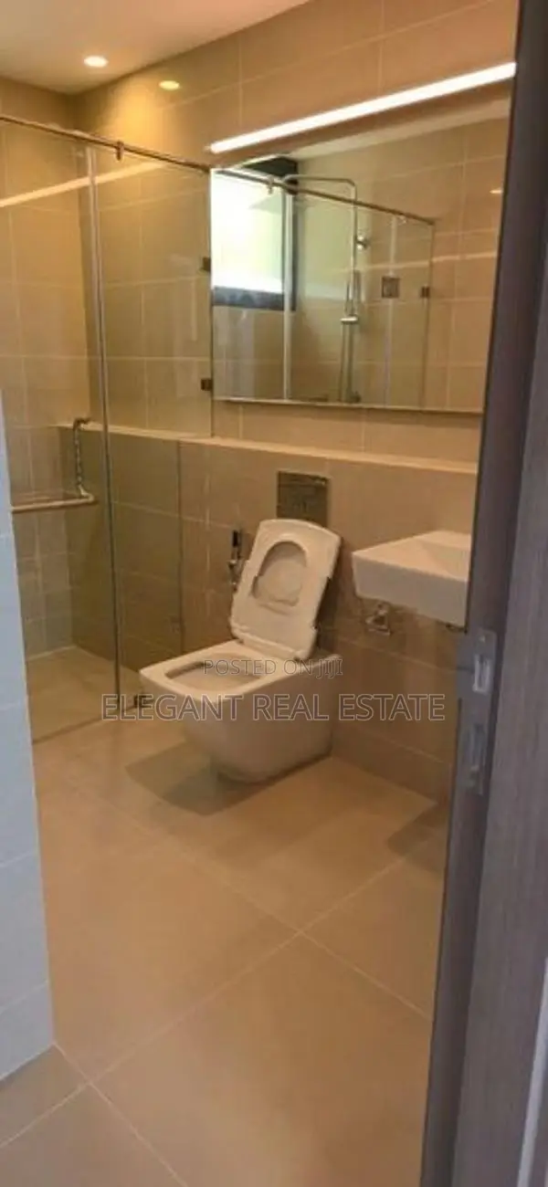 Marina Square - 03 Bedroom Apartment For Rent In Colombo 15 (A6742)