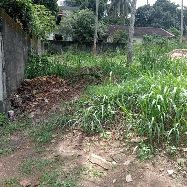 Gampaha - 500m To Yakkala Junction Land For Sale