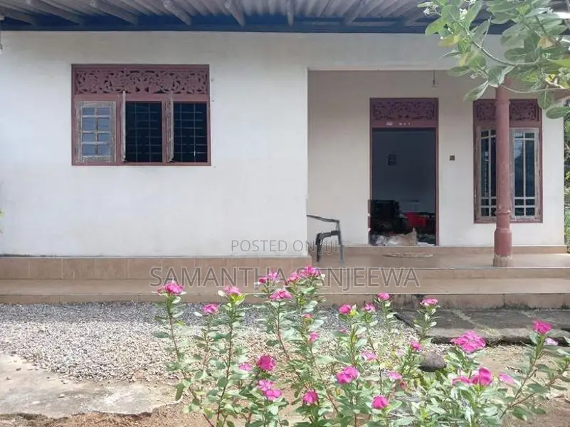 නිවසක් විකිණීමට පාදුක්ක, අලුත් පාර ,මීගොඩ