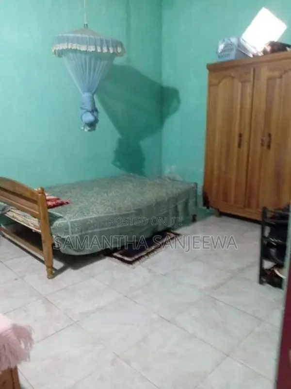 නිවසක් විකිණීමට පාදුක්ක, අලුත් පාර ,මීගොඩ