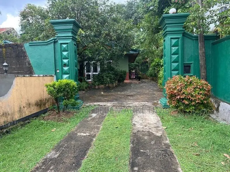 Upstairs House For Rent Thalawathugoda