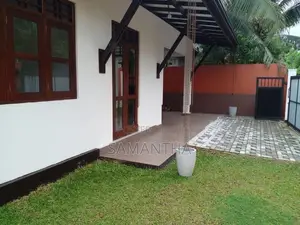 කොළඹින් පදිංචියට - ගොඩගම හයිලෙවල් පාර ආසන්නයේ අලුත්ම නිවසක්
