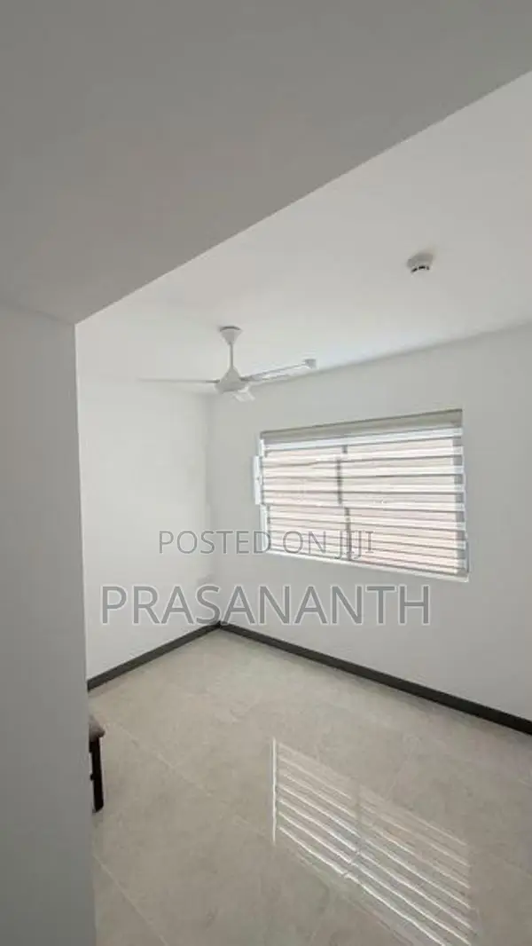 Marina Square, 2 Bed Colombo Apartment For Sale