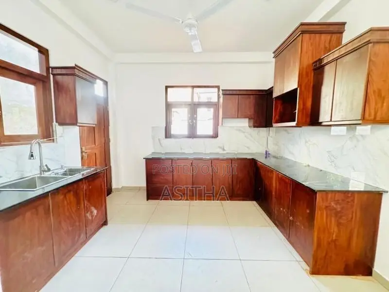 Brand New House For Sale Town Area Piliyandala
