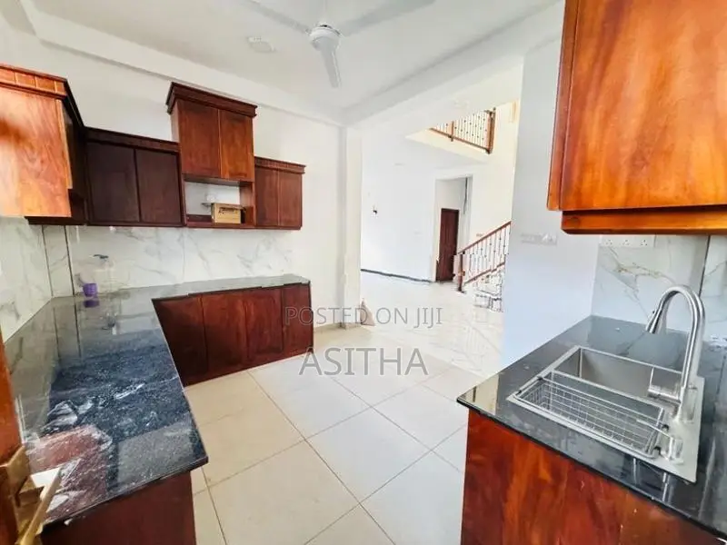 Brand New House For Sale Town Area Piliyandala