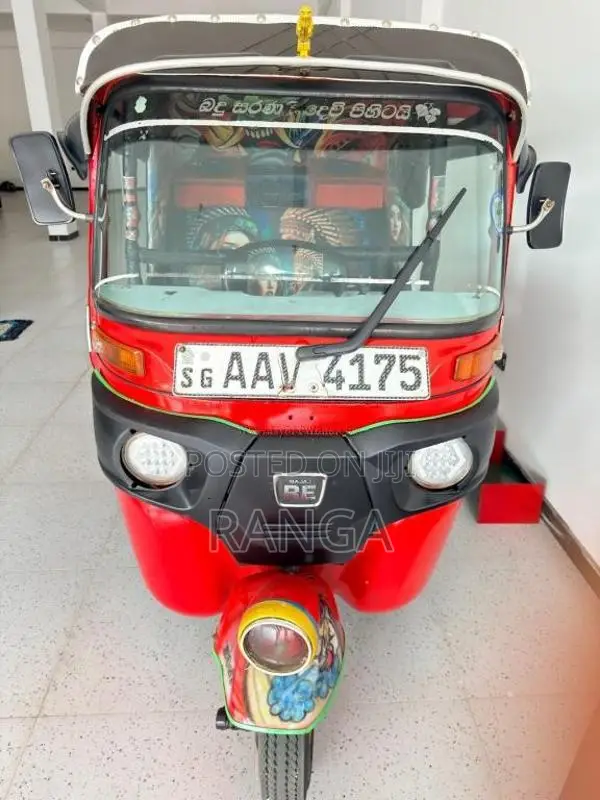 Bajaj RE 205 2015 Three Wheel (Used)