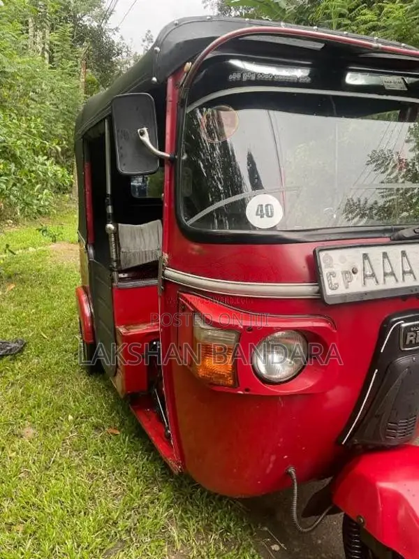 Bajaj RE 205 2012 Three Wheel (Used)