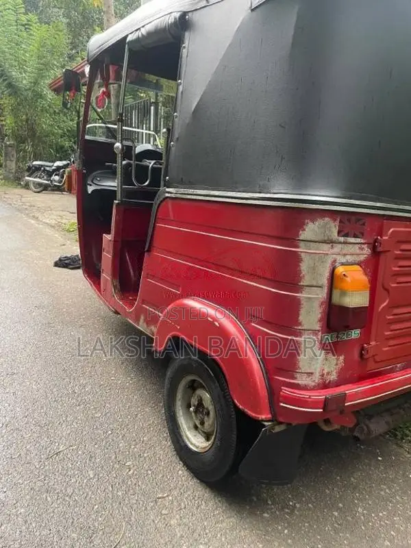 Bajaj RE 205 2012 Three Wheel (Used)