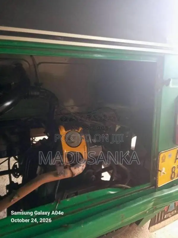 Bajaj RE 205 2013 Three Wheel (Used)
