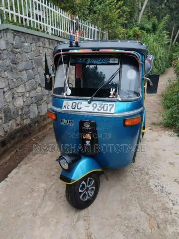 Bajaj 2 Stroke 2006 Three Wheel (Used)