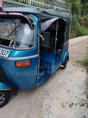 Bajaj 2 Stroke 2006 Three Wheel (Used)