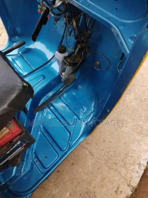 Bajaj 2 Stroke 2006 Three Wheel (Used)