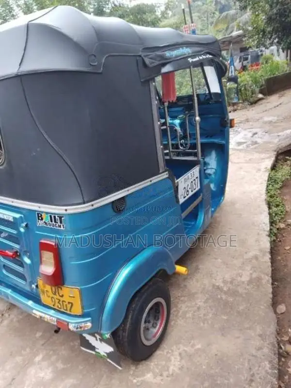 Bajaj 2 Stroke 2006 Three Wheel (Used)