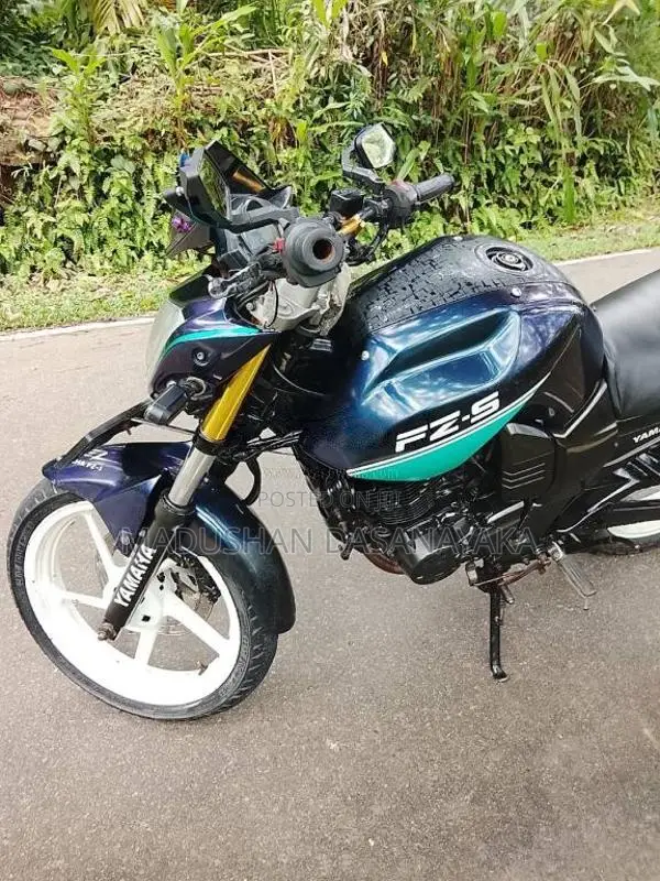 Bajaj Fz S 2011 Motorbike (Used)