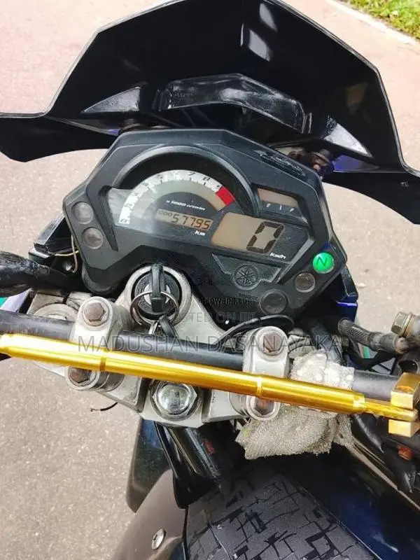 Bajaj Fz S 2011 Motorbike (Used)