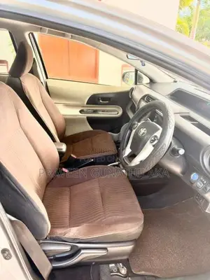 Toyota Aqua G Grade 2012 Car (Used)