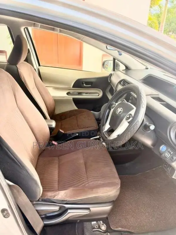 Toyota Aqua G Grade 2012 Car (Used)