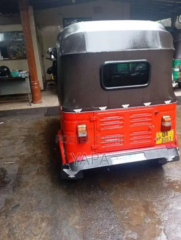 Bajaj 2 Stroke 2005 Three Wheel (Used)