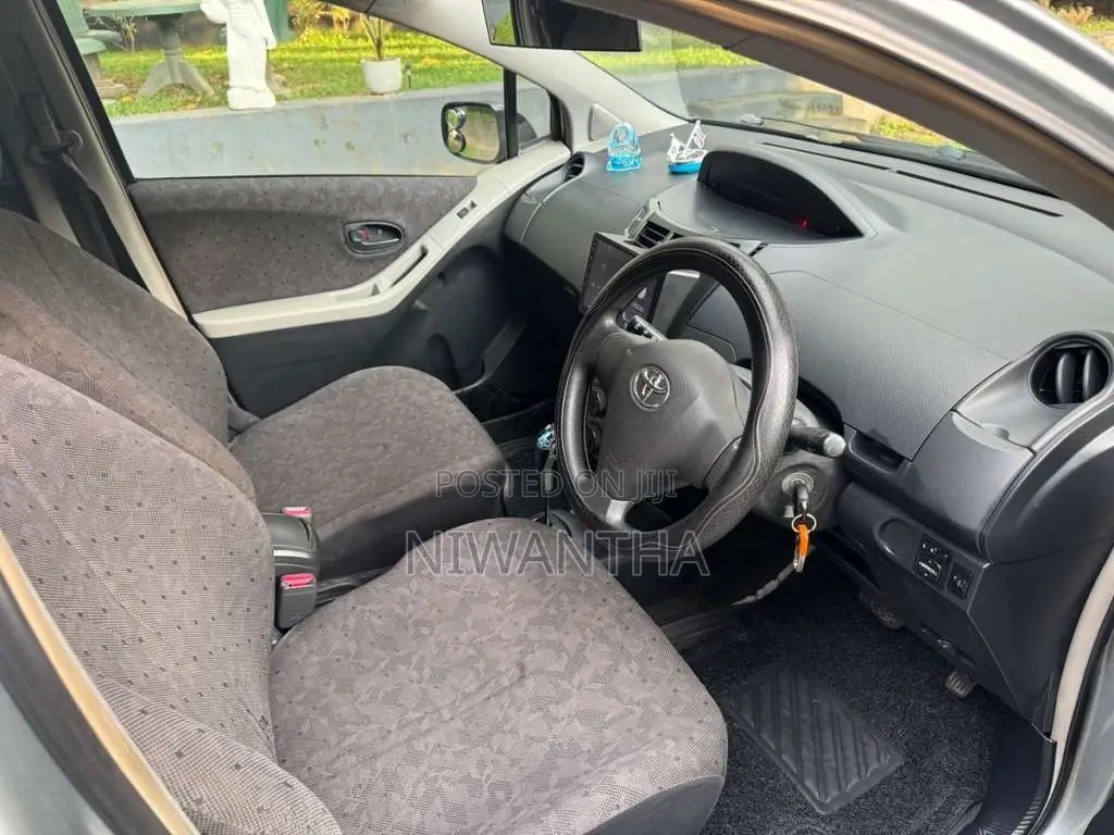 Toyota Vitz 2008 Car (Used)
