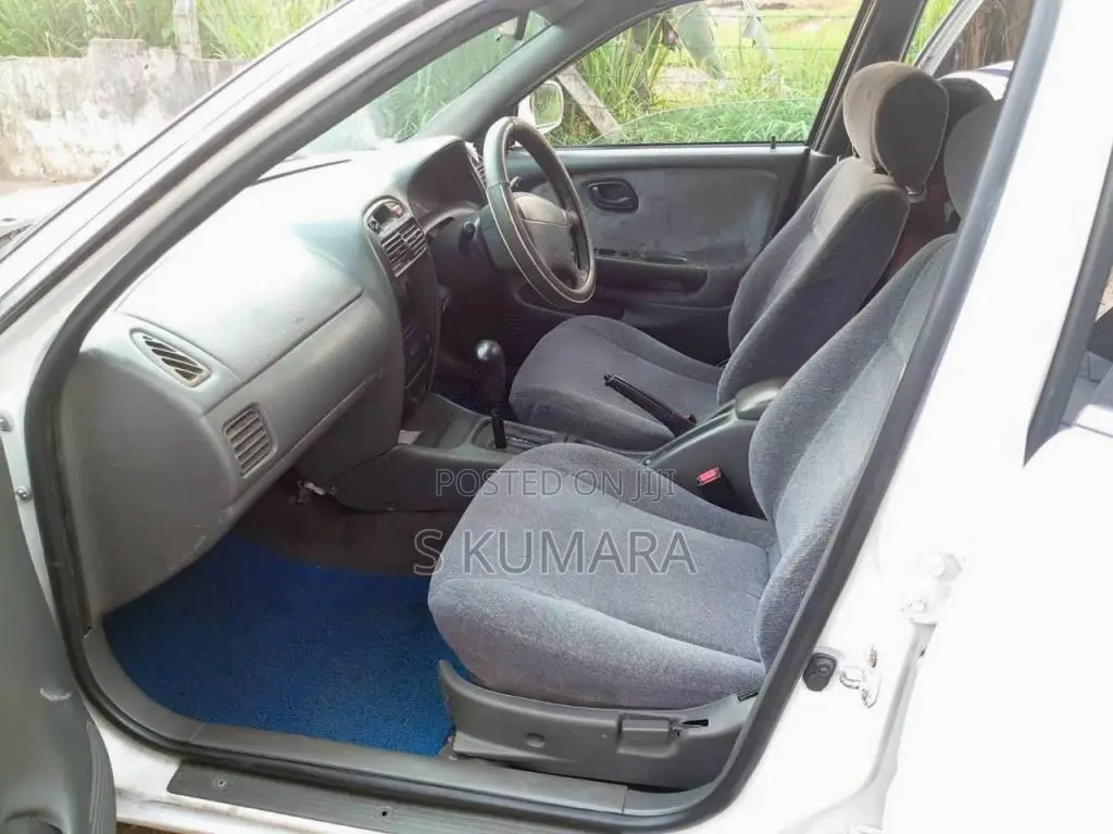 Suzuki Cultus 2000 Car (Used)