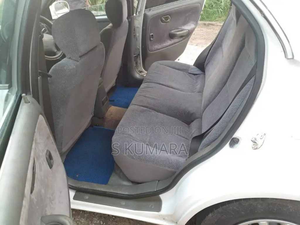 Suzuki Cultus 2000 Car (Used)