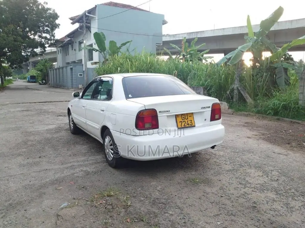 Suzuki Cultus 2000 Car (Used)