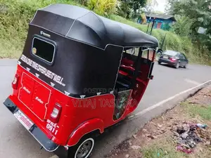 Bajaj 2stok 2004 Three Wheel (Used)