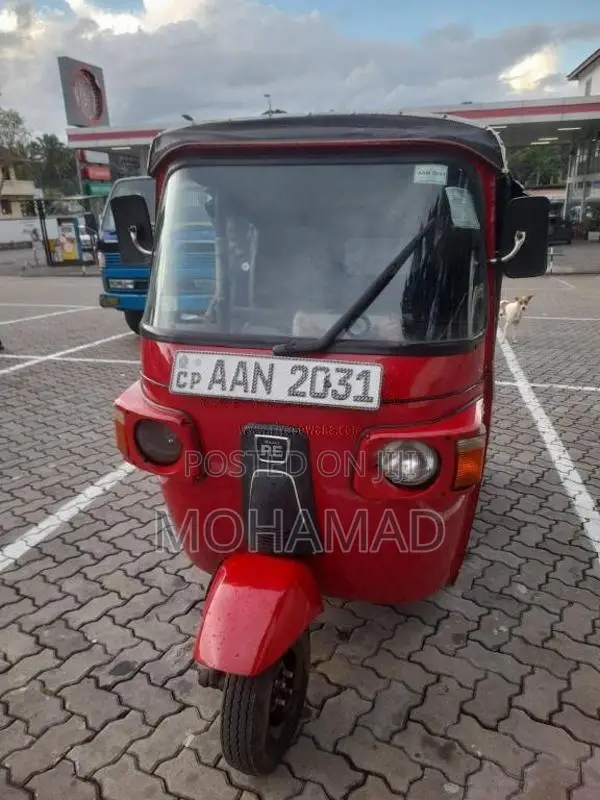 Bajaj RE 205 2013 Three Wheel (Used)