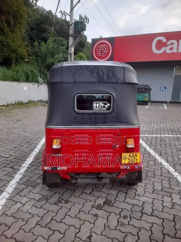 Bajaj RE 205 2013 Three Wheel (Used)