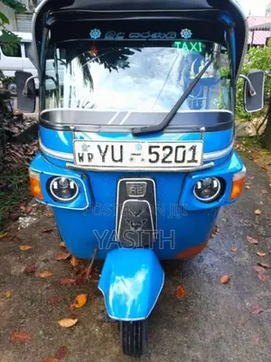 Bajaj 4 Stroke 2011 Three Wheel (Used)