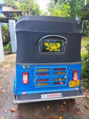 Bajaj 4 Stroke 2011 Three Wheel (Used)