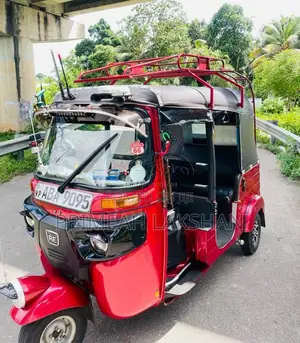 Bajaj 4 Stroke 2015 Three Wheel (Used)