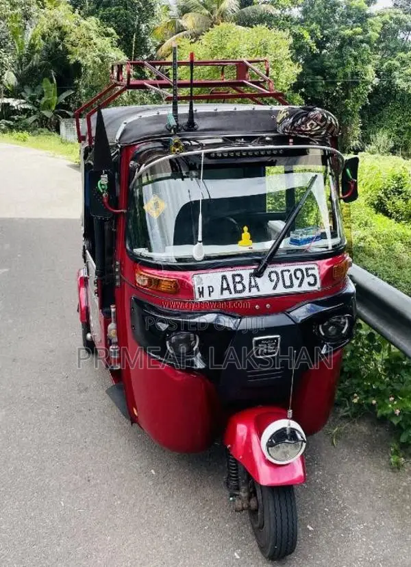 Bajaj 4 Stroke 2015 Three Wheel (Used)