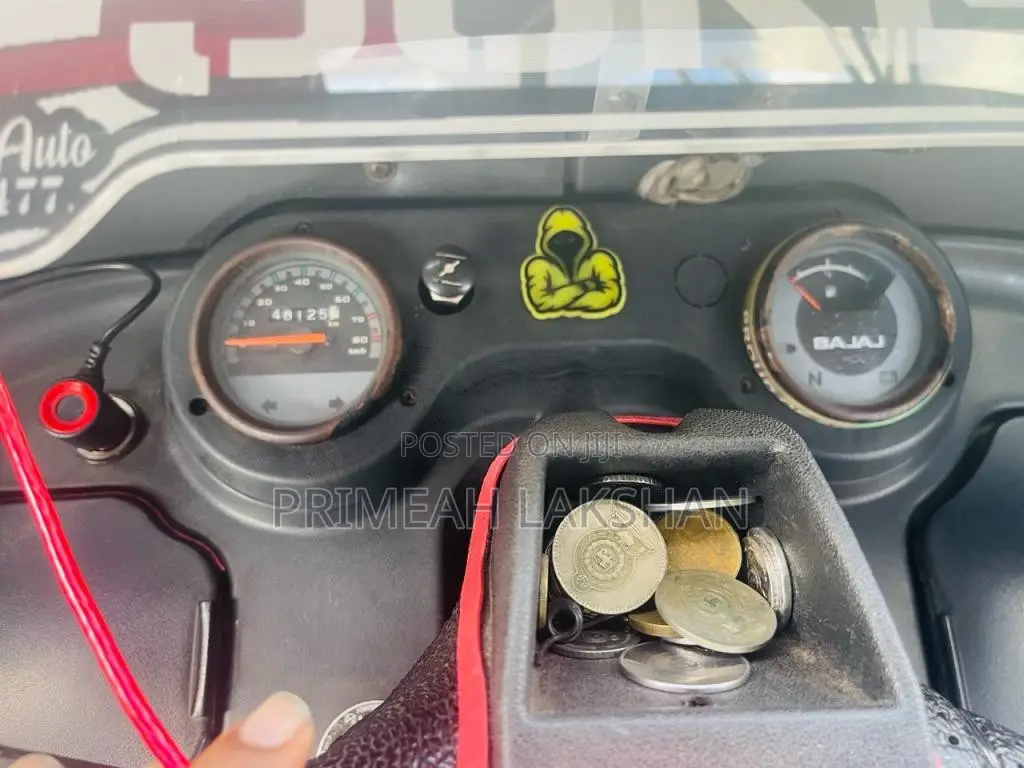Bajaj 4 Stroke 2015 Three Wheel (Used)
