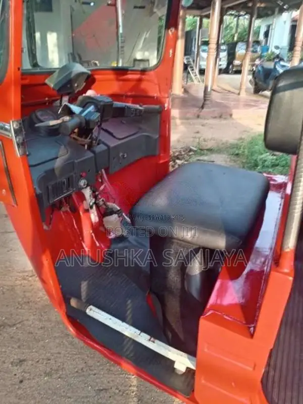 Bajaj Re 205 2012 Three Wheel (Used)