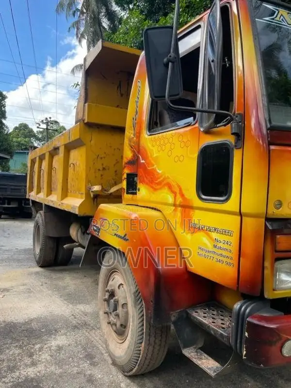 Ashok-Leyland 1613 Comet Tipper 2010 Lorry (Used)
