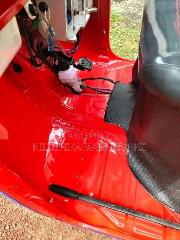 Bajaj 2 Stroke 2006 Three Wheel (Used)