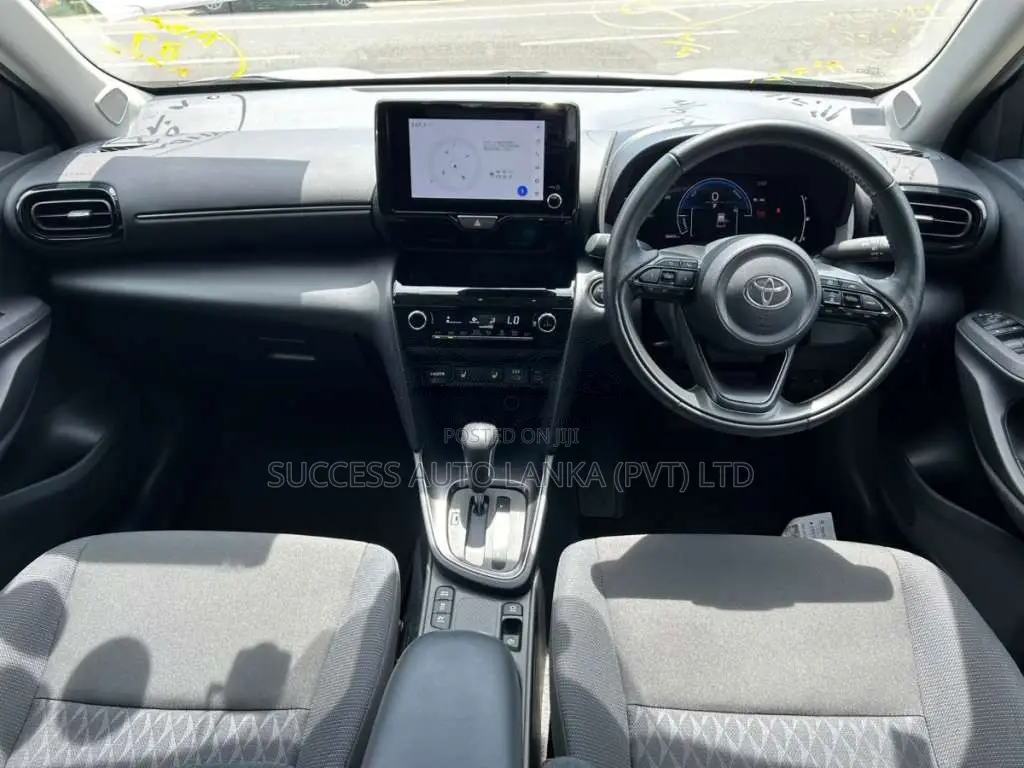 Toyota Yaris Cross Hybrid 2024 SUV Unregistered (Recondition)
