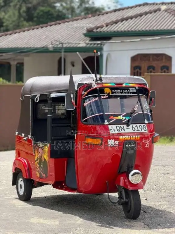 Bajaj 4 Stroke 2007 Three Wheel (Used)
